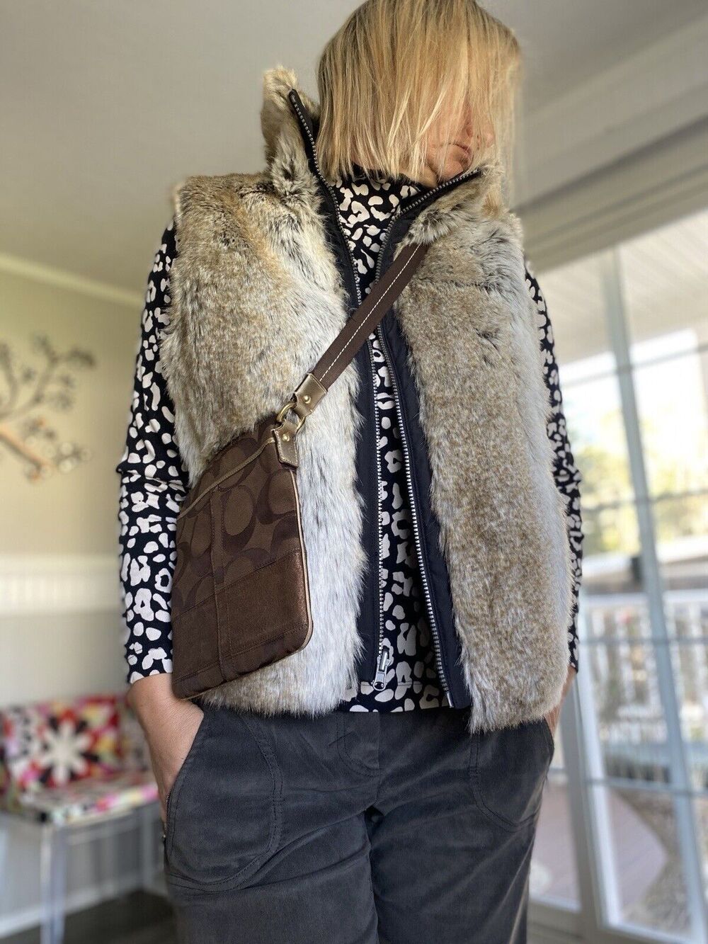 WEATHERPROOF, GARMENT COMPANY Women’s Vest jacket M Faux Fur Outdoor Reversible